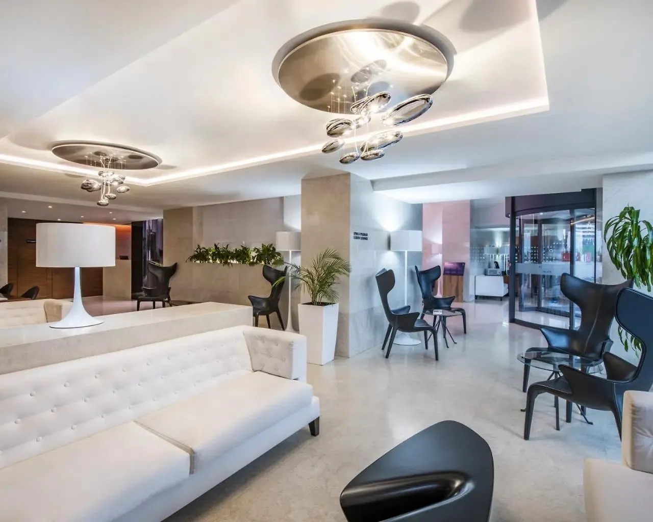 Bonvoy Apartments In Courtyard Batumi